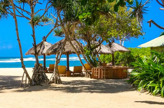 menjelajahi-keindahan-pantai-pantai-ikonik-bali