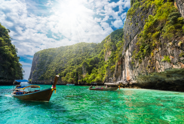 Pesona Pantai Phuket yang Jadi Ikon Wisata Thailand