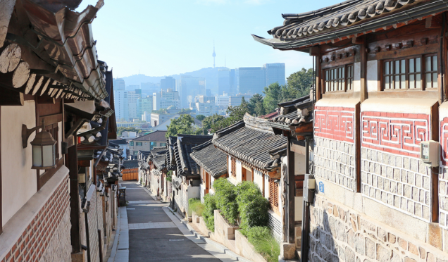 Wisata Sejarah Dan Budaya Di Desa Bukchon Hanok