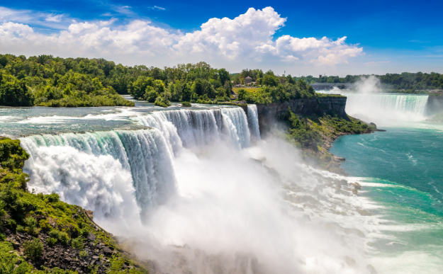Pesona Air Terjun Niagara: Wisata Alam yang Megah