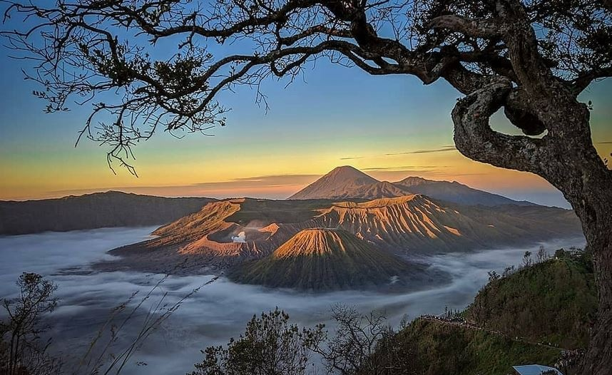 Review Wisata Alam Bromo Pesona Matahari Terbit Epik