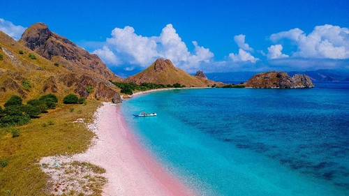 Wisata Labuan Bajo Review Destinasi Eksotis NTT Terpopuler